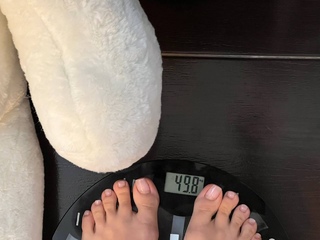 Valya Karnaval feet photo thumbnail