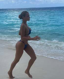 Valya Karnaval feet photo thumbnail