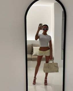 Valya Karnaval feet photo thumbnail