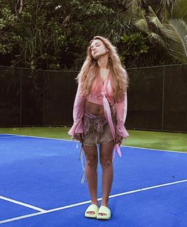 Valya Karnaval feet photo thumbnail