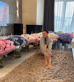 Valya Karnaval feet photo thumbnail