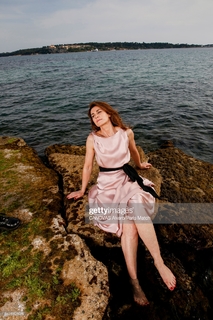 Valérie Kaprisky feet photo 3