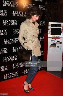 Valérie Lemercier feet photo 20