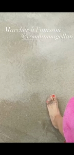 Valérie Trierweiler feet photo 3