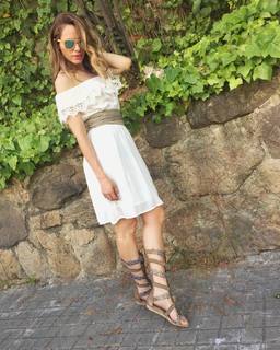 Vanesa Romero feet photo thumbnail