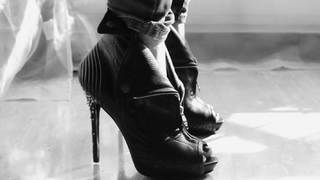 Vanesa Romero feet photo thumbnail