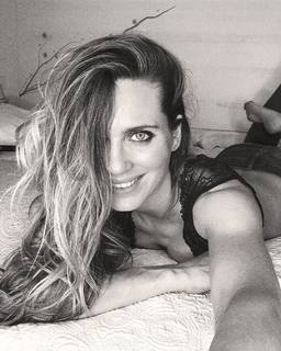 Vanesa Romero feet photo thumbnail