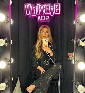 Vanesa Romero feet photo thumbnail