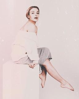 Vanessa Aleksander feet photo 17