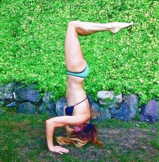 Vanessa Angel feet photo thumbnail