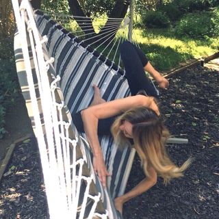 Vanessa Angel feet photo thumbnail