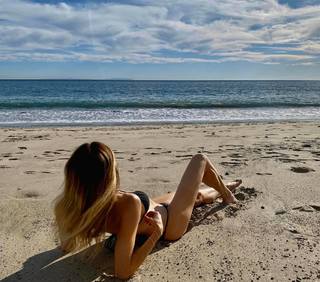 Vanessa Angel feet photo thumbnail