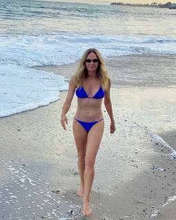 Vanessa Angel feet photo thumbnail