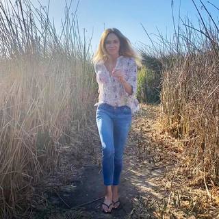 Vanessa Angel feet photo thumbnail