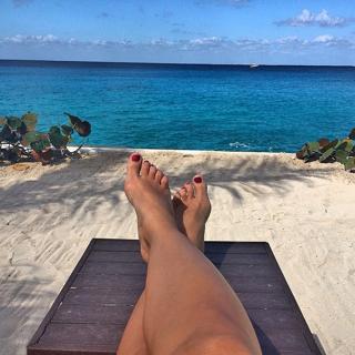 Vanessa Arias feet photo 4