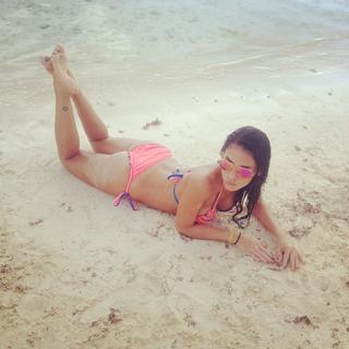 Vanessa Arias feet photo 3