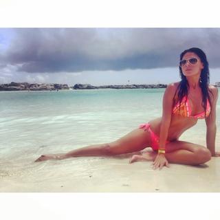 Vanessa Arias feet photo 10