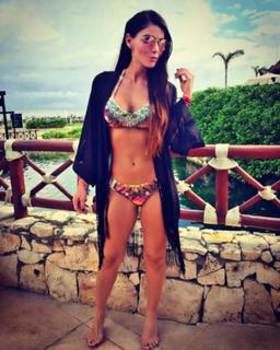 Vanessa Arias feet photo 2