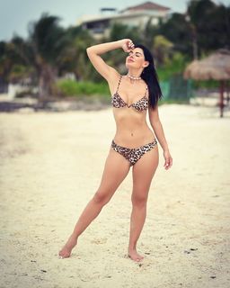 Vanessa Arias feet photo 6