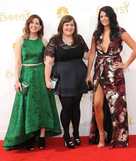 Vanessa Bayer feet photo thumbnail