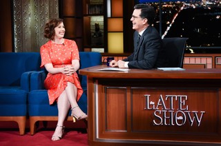 Vanessa Bayer feet photo thumbnail