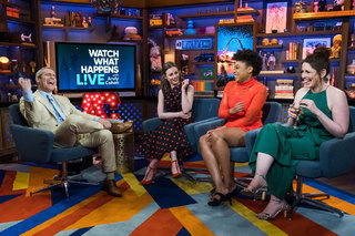 Vanessa Bayer feet photo thumbnail