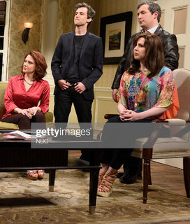 Vanessa Bayer feet photo thumbnail