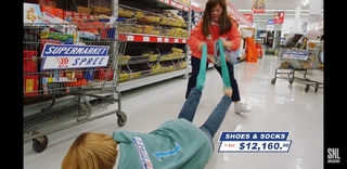 Vanessa Bayer feet photo thumbnail