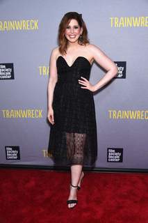 Vanessa Bayer feet photo thumbnail