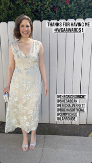 Vanessa Bayer feet photo thumbnail