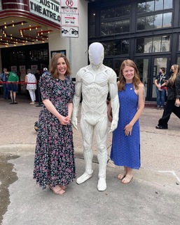 Vanessa Bayer feet photo thumbnail