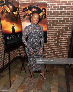 Vanessa Bell Calloway feet photo 7