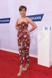 Vanessa Blumhagen feet photo thumbnail
