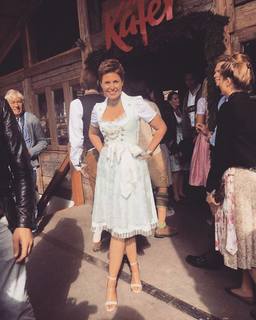Vanessa Blumhagen feet photo thumbnail