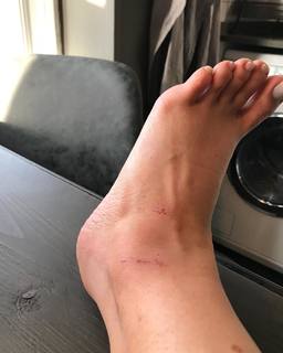 Vanessa Blumhagen feet photo thumbnail