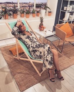 Vanessa Blumhagen feet photo thumbnail