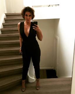 Vanessa Blumhagen feet photo thumbnail