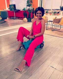 Vanessa Blumhagen feet photo thumbnail