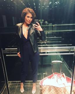 Vanessa Blumhagen feet photo thumbnail
