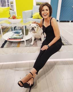 Vanessa Blumhagen feet photo thumbnail