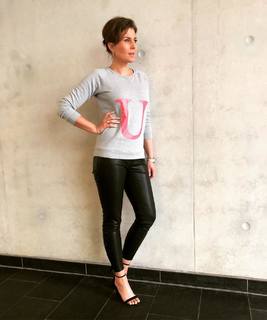 Vanessa Blumhagen feet photo thumbnail