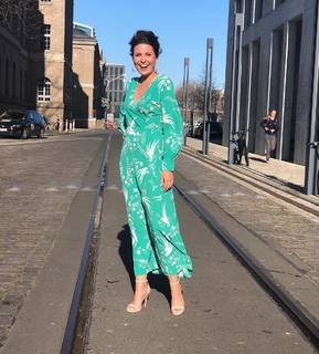 Vanessa Blumhagen feet photo thumbnail