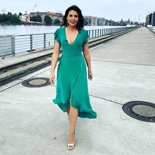 Vanessa Blumhagen feet photo thumbnail