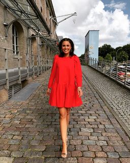 Vanessa Blumhagen feet photo thumbnail