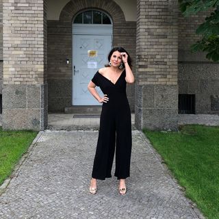 Vanessa Blumhagen feet photo thumbnail