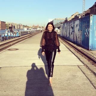 Vanessa Blumhagen feet photo thumbnail