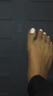 Vanessa Bryant feet photo thumbnail