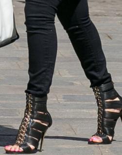 Vanessa Bryant feet photo thumbnail