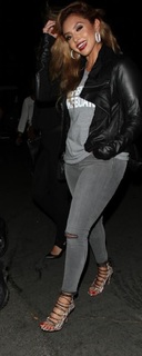 Vanessa Bryant feet photo thumbnail