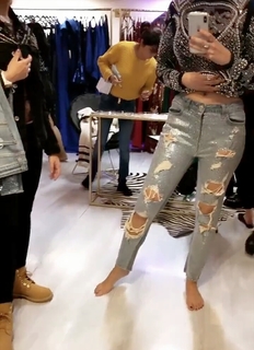 Vanessa Claudio feet photo thumbnail